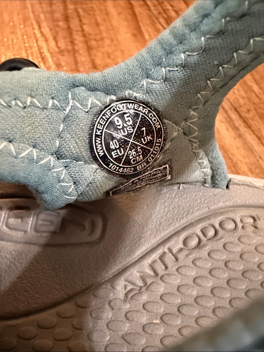 Women’s keen Rose closed toe hiking sandals in light mint green color size 9.5 - Picture 8 of 9